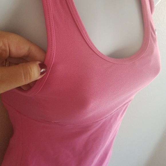 Nike Dri-Fit Top Pink Sports bra tank size… - Picture 4 of 8